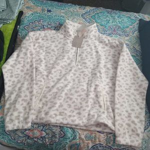Ladies Thread & Supply half-zip/pull over off-white leopard print fleece